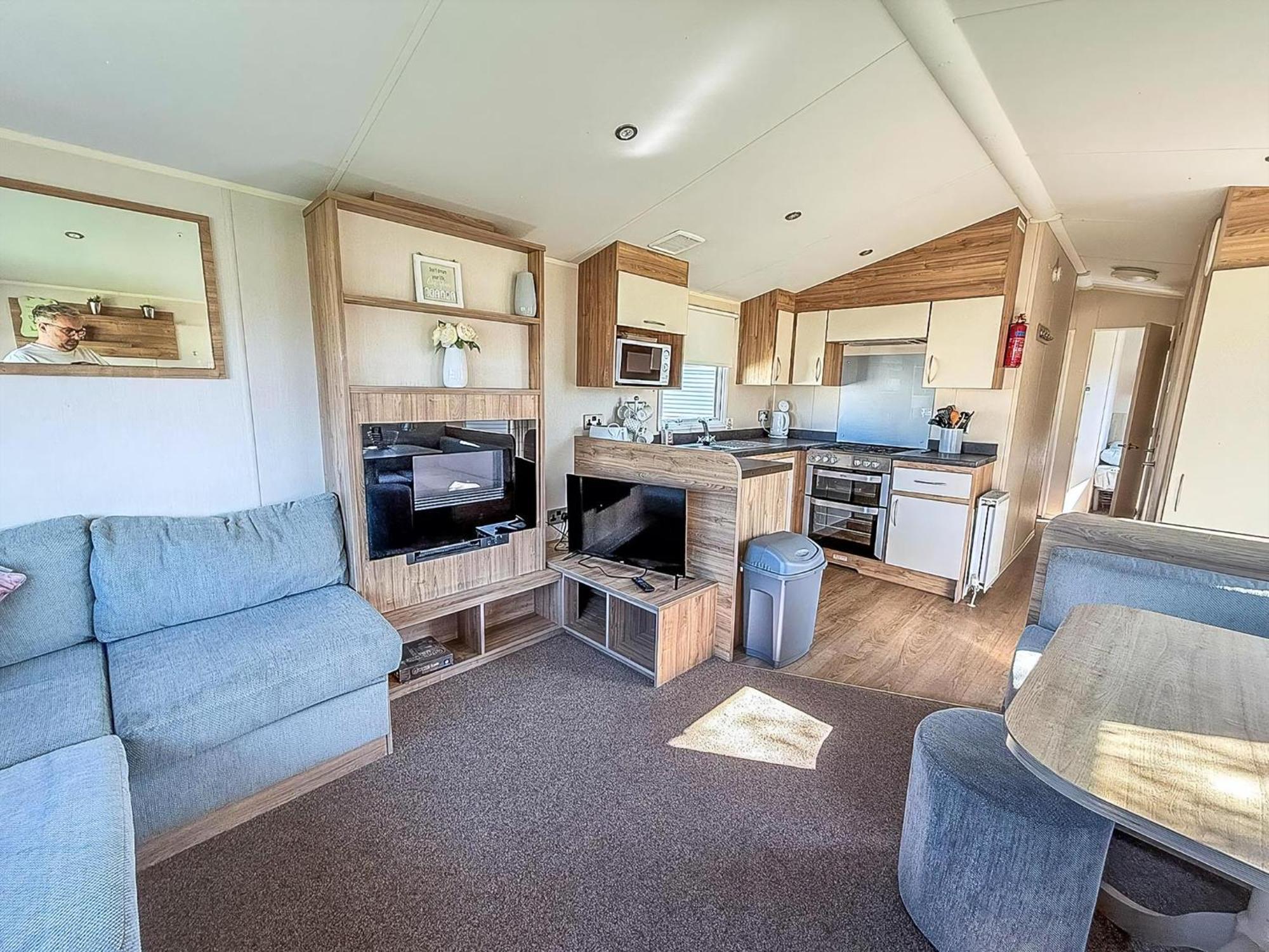 8 Berth Caravan For Hire At St Osyth Beach Ref 28047R Clacton-on-Sea Exterior photo